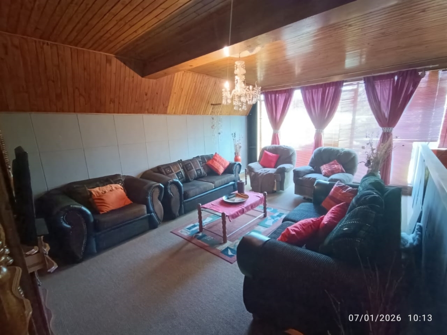 5 Bedroom Property for Sale in Wilkeville North West